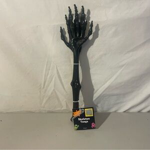 Skeleton tongs Black NEW grab for your holiday party